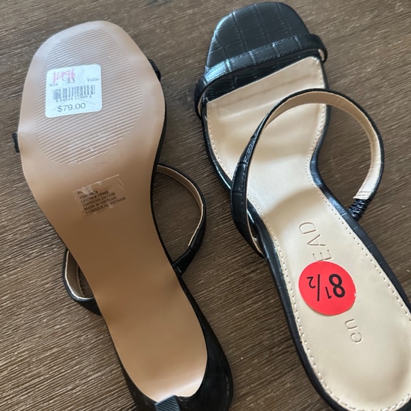 Sandals - Picture 2 of 2